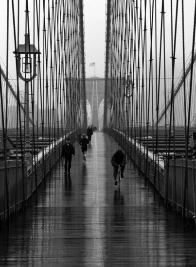PASEO POR BROOKLYN BRIDGE Blanco y Negro (Digital) Arquitectura e interiorismo