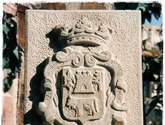 escudo y gargola